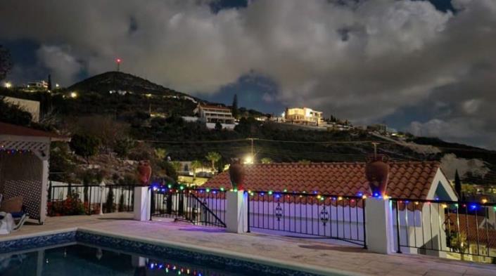 Image No.15-4 Bed Bungalow for sale