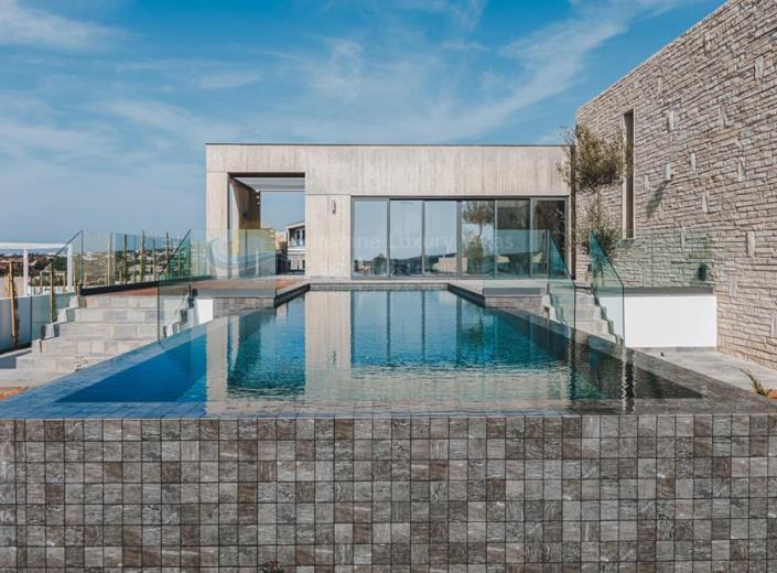 Image No.3-4 Bed Villa for sale