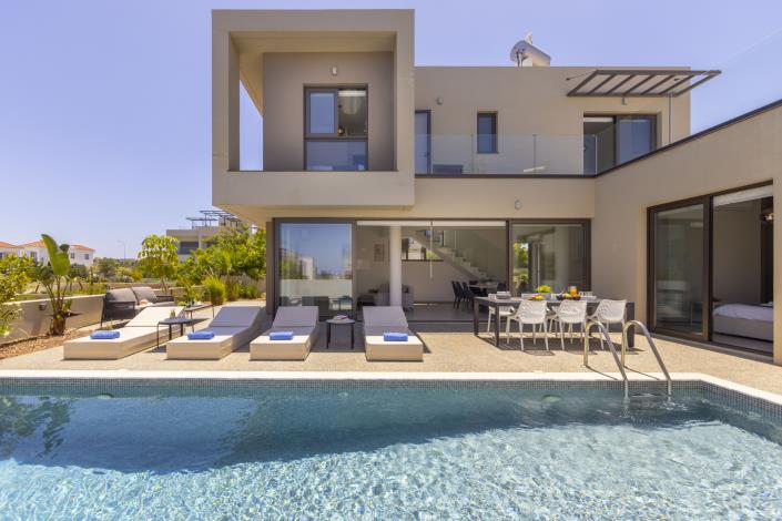 Image No.1-3 Bed Villa for sale