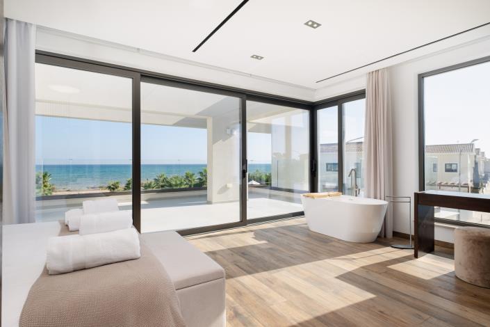 Image No.3-4 Bed Villa for sale