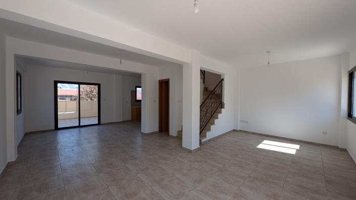 Image No.4-4 Bed Townhouse for sale