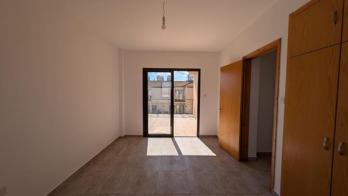 Image No.14-4 Bed Townhouse for sale