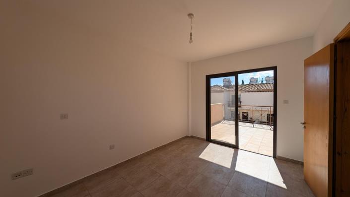 Image No.15-4 Bed Townhouse for sale