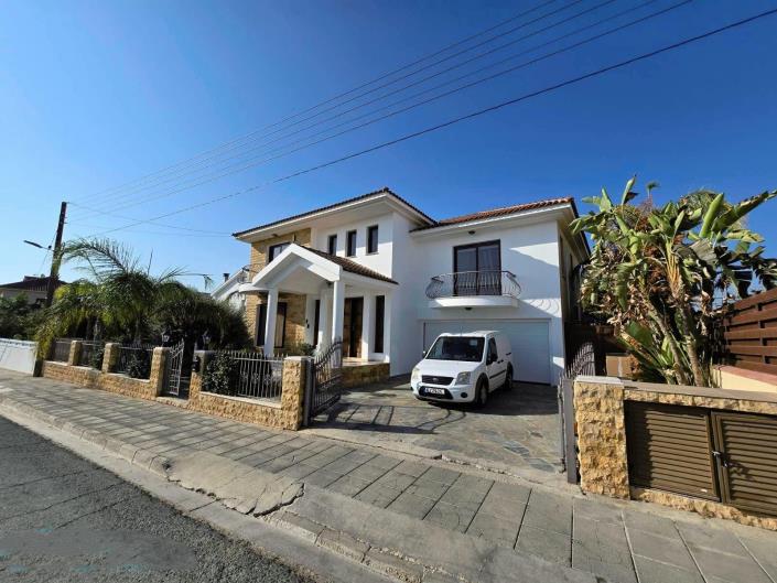 Image No.1-4 Bed Villa for sale
