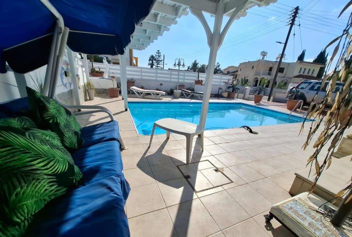 Image No.2-2 Bed Villa for sale