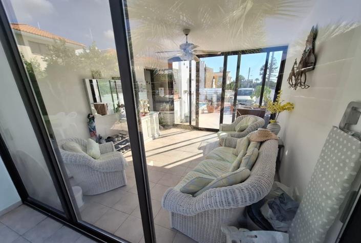 Image No.5-2 Bed Villa for sale