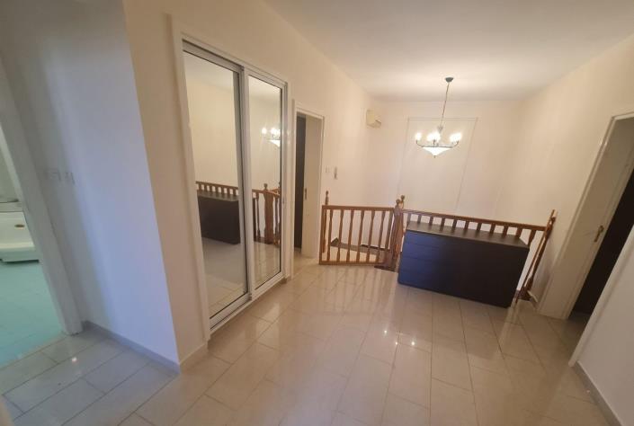 Image No.10-5 Bed Villa for sale