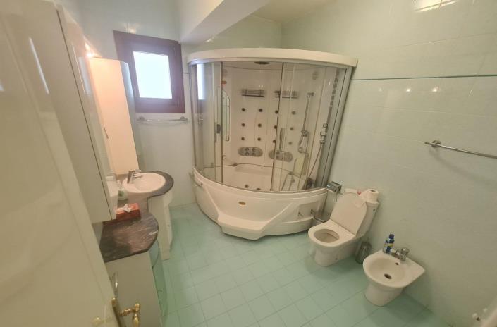 Image No.11-5 Bed Villa for sale