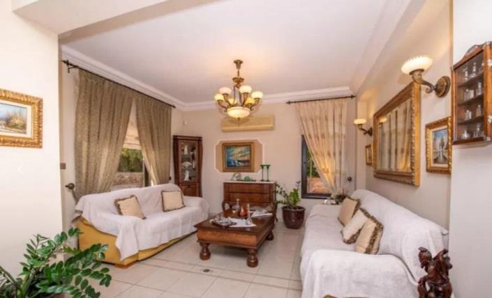 Image No.3-5 Bed Villa for sale