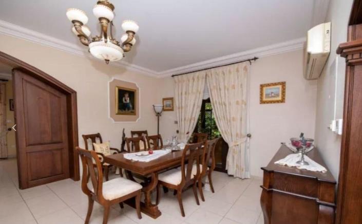 Image No.9-5 Bed Villa for sale