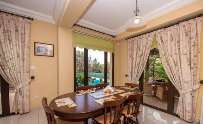 Image No.12-5 Bed Villa for sale