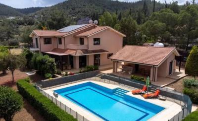 5 Bed Villa for sale