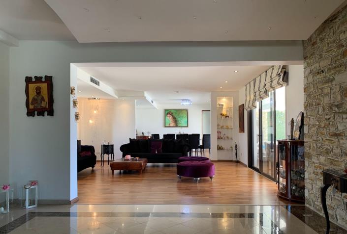 Image No.17-6 Bed Villa for sale