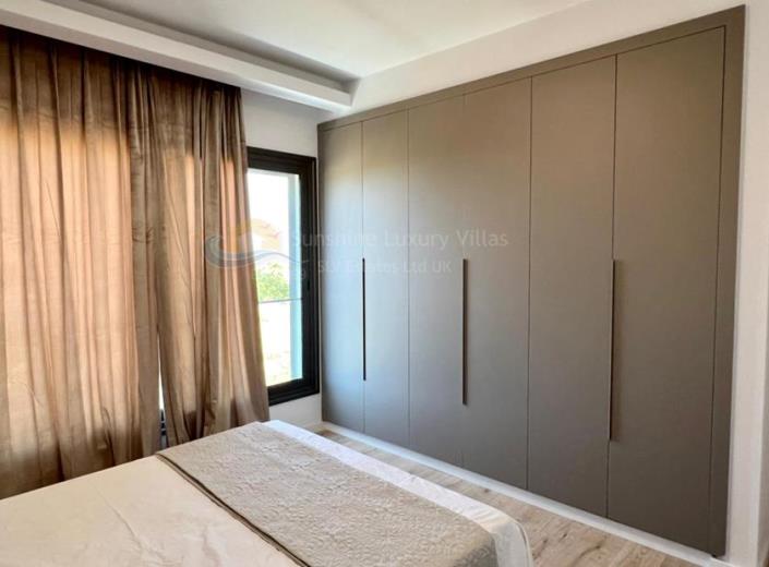 Image No.18-3 Bed Villa for sale