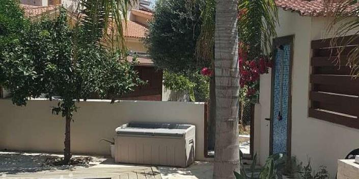 Image No.10-4 Bed Villa for sale