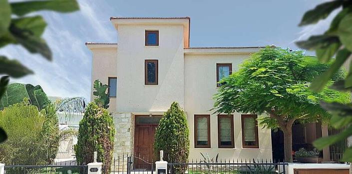 Image No.2-4 Bed Villa for sale