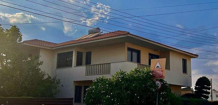 Image No.2-4 Bed Villa for sale