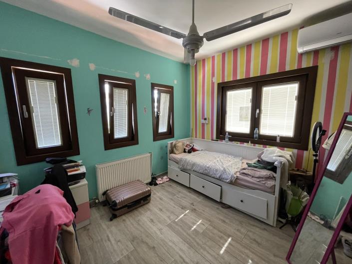 Image No.10-3 Bed Villa for sale