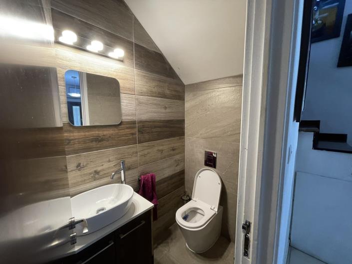 Image No.18-3 Bed Villa for sale