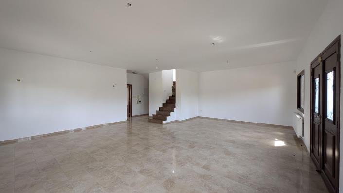 Image No.9-3 Bed Villa for sale