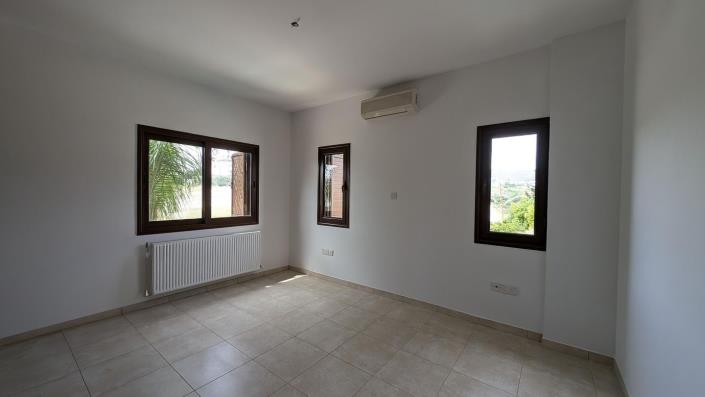 Image No.14-3 Bed Villa for sale