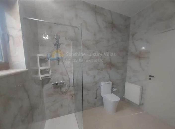 Image No.8-5 Bed Villa for sale