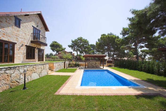 Image No.1-4 Bed Villa for sale