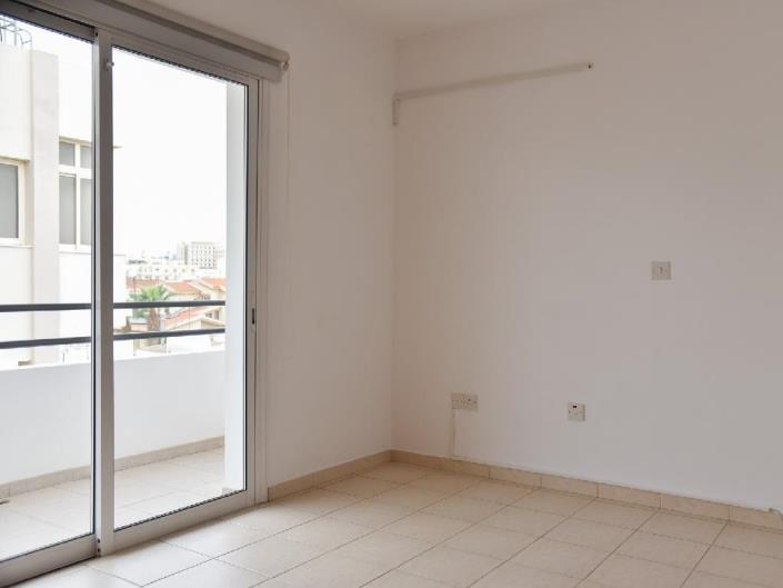 Image No.17-3 Bed Apartment for sale