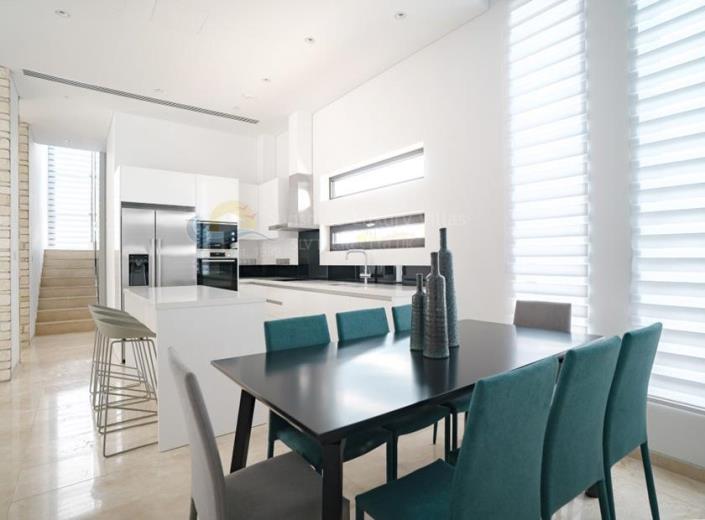 Image No.3-5 Bed Villa for sale