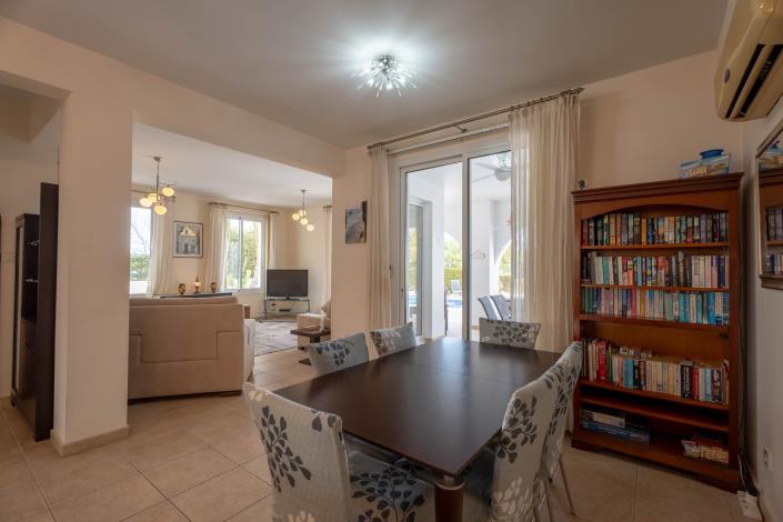 Image No.10-4 Bed Bungalow for sale