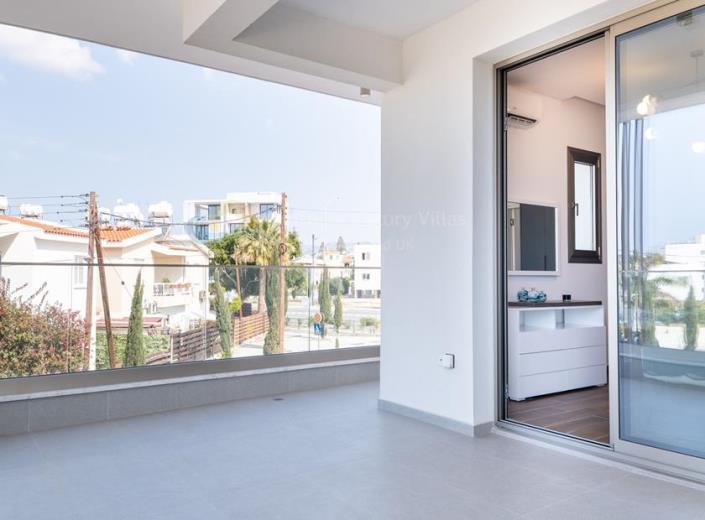 Image No.18-3 Bed Apartment for sale