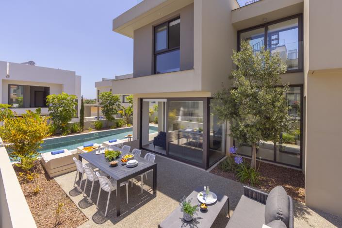 Image No.2-3 Bed Villa for sale