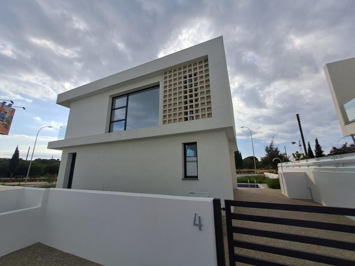 Image No.3-3 Bed Villa for sale