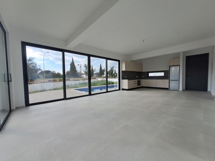 Image No.7-3 Bed Villa for sale