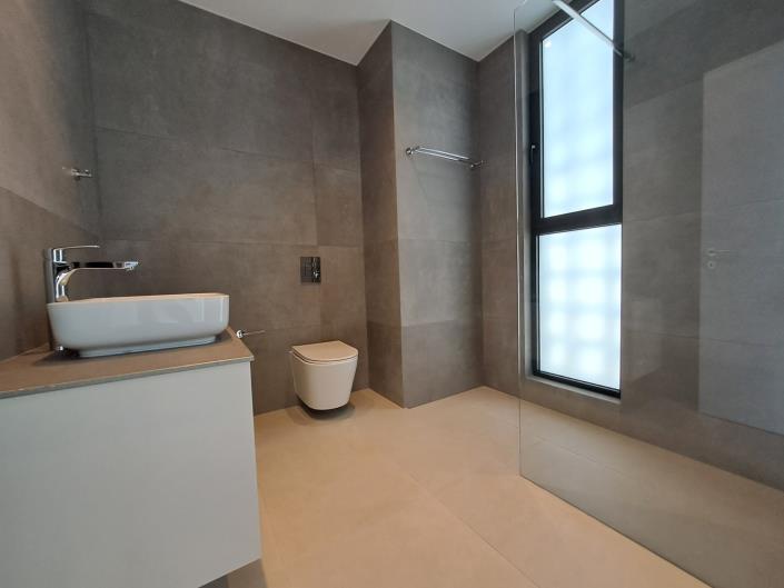 Image No.9-3 Bed Villa for sale