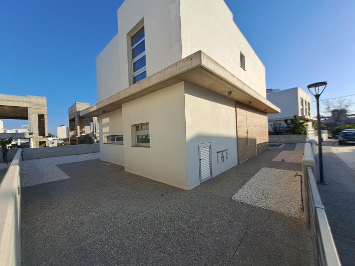 Image No.3-3 Bed Villa for sale