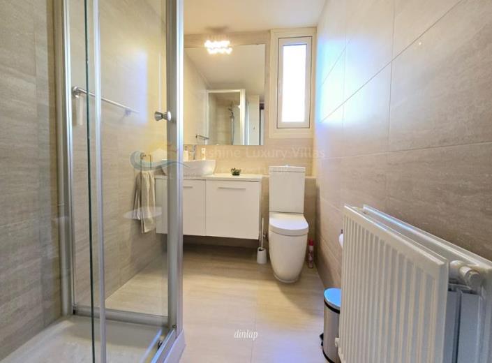 Image No.7-8 Bed Villa for sale