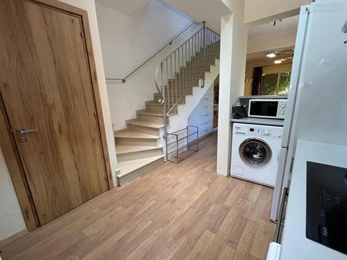 Image No.7-2 Bed Townhouse for sale