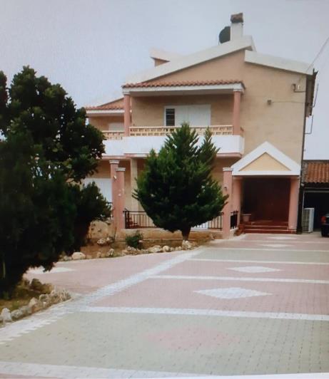 Image No.1-4 Bed Villa for sale