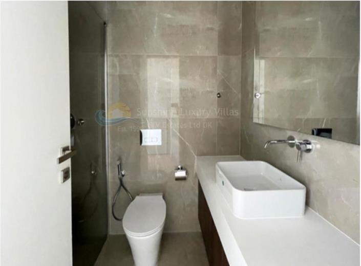 Image No.9-3 Bed Apartment for sale