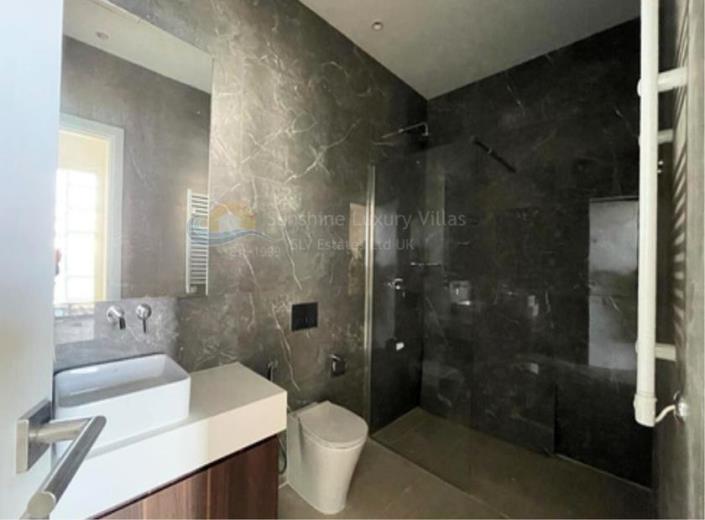 Image No.11-3 Bed Apartment for sale