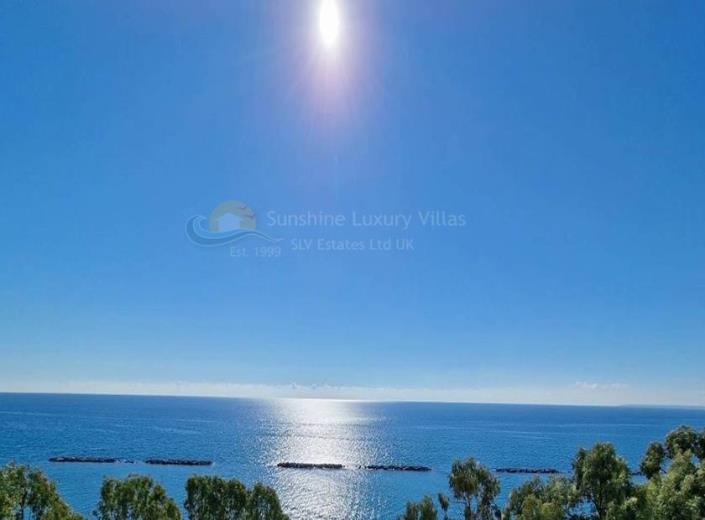 Image No.17-3 Bed Apartment for sale