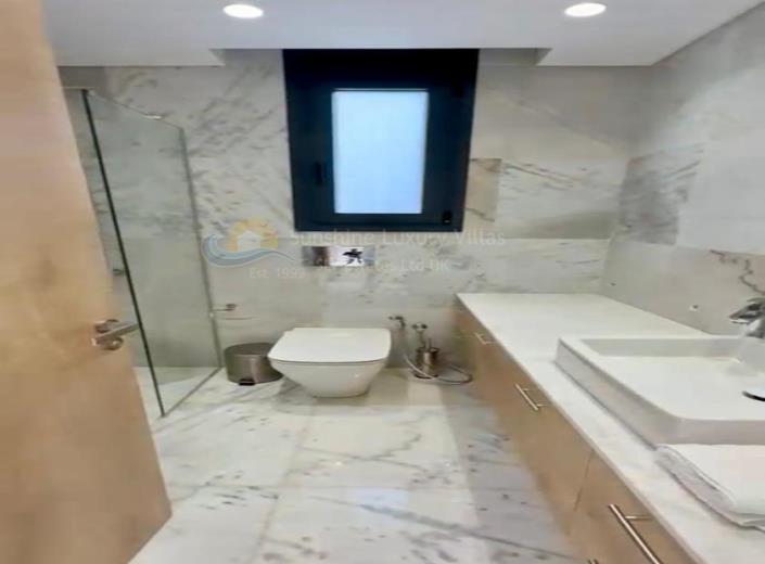 Image No.15-3 Bed Villa for sale