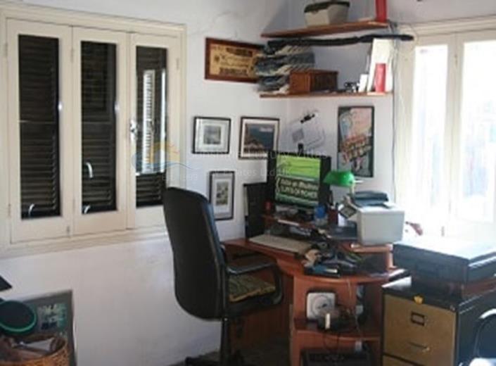 Image No.11-5 Bed Bungalow for sale