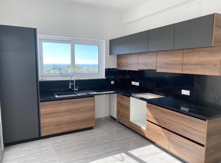 Image No.11-4 Bed Apartment for sale