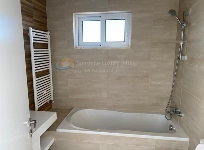 Image No.19-4 Bed Apartment for sale