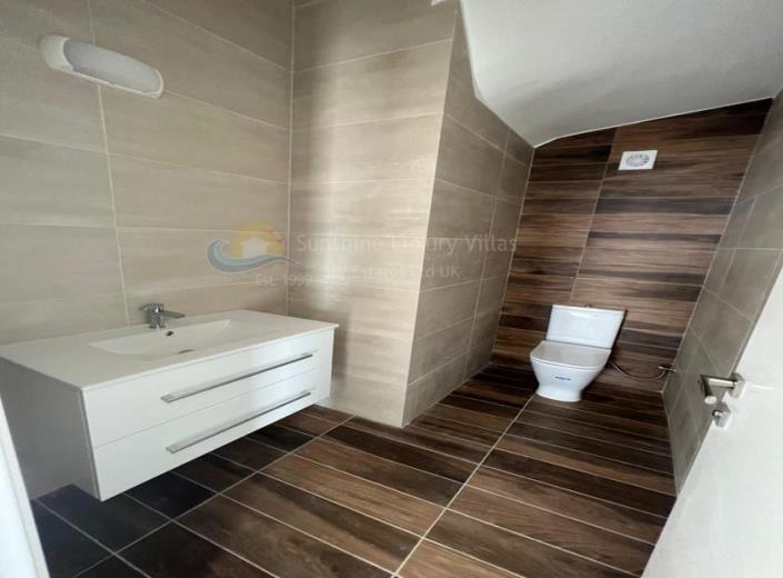 Image No.25-4 Bed Apartment for sale