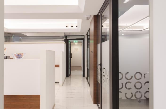 Image No.7-4 Bed Commercial for sale