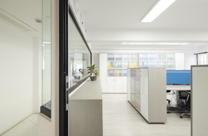 Image No.11-4 Bed Commercial for sale