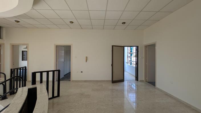 Image No.11-3 Bed Apartment for sale